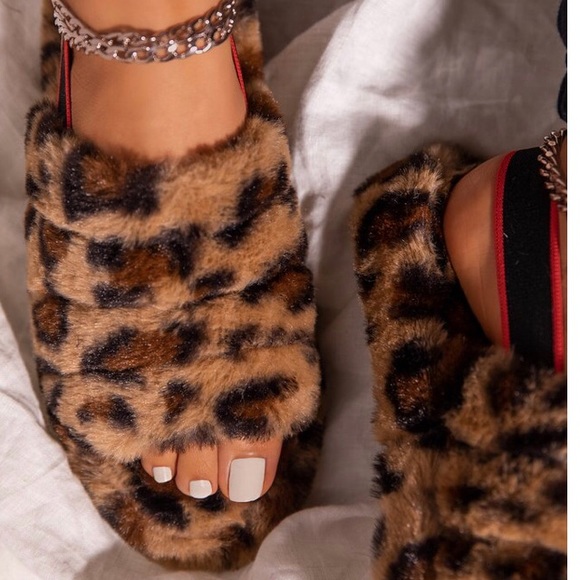 New leopard furry sleepers 7 - Picture 3 of 6